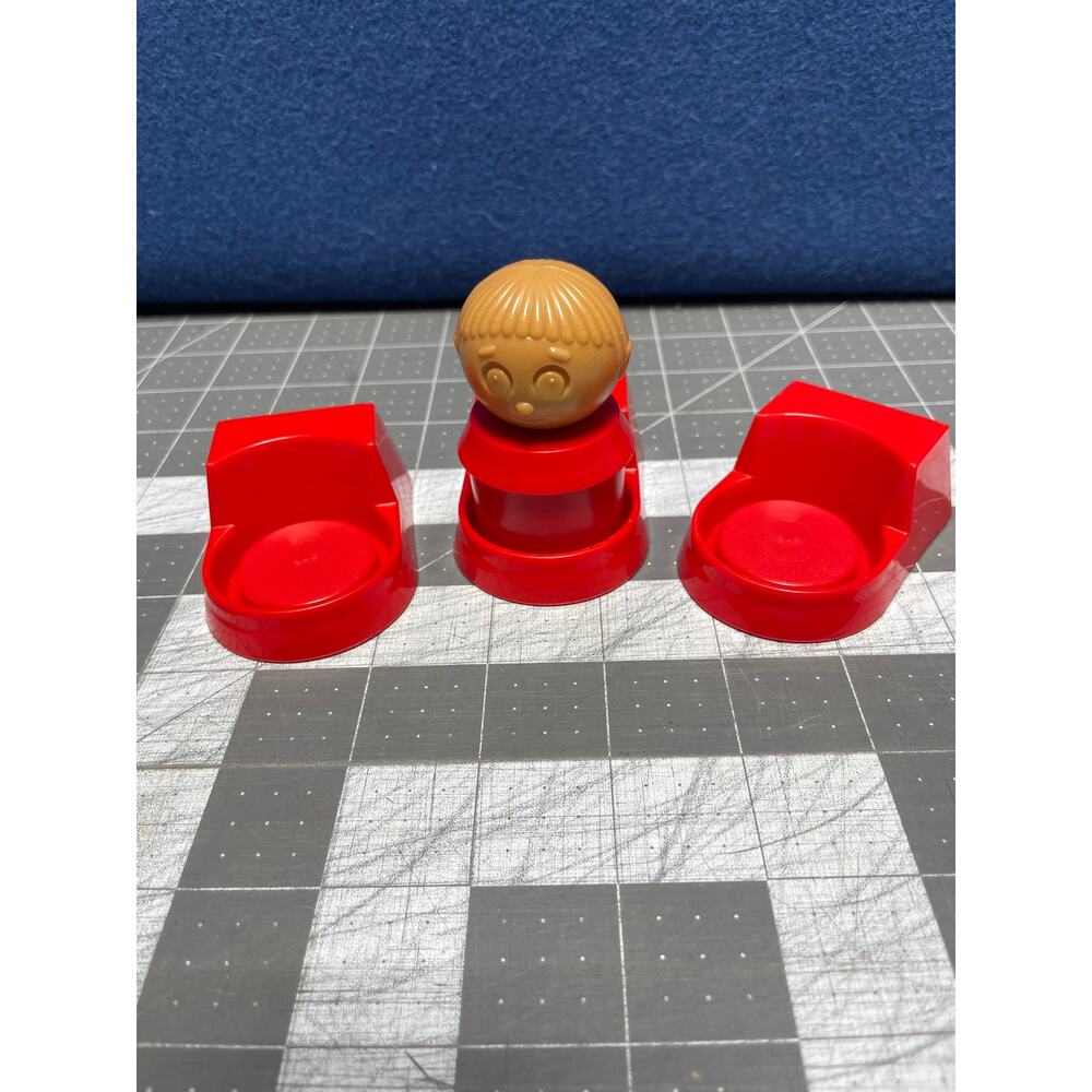Tupperware-Tupper Toys School Bus Classroom Desk‎ 3 Boy 1987 Replacement